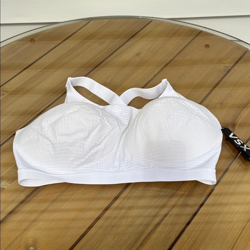 Victoria's Secret White Perforated Wireless Sports Bra new with tags 38DD